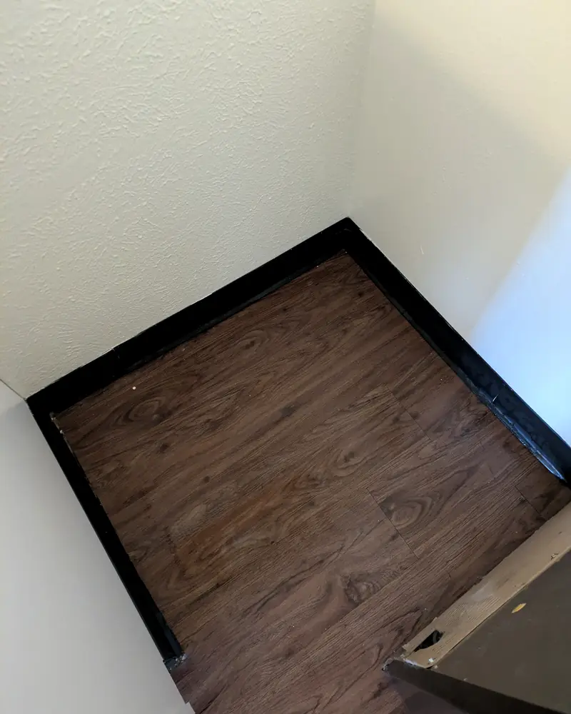 The stove alcove floor clean, from the same move-out job